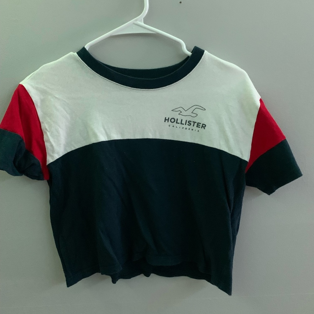 Hollister cropped t-shirt size xs